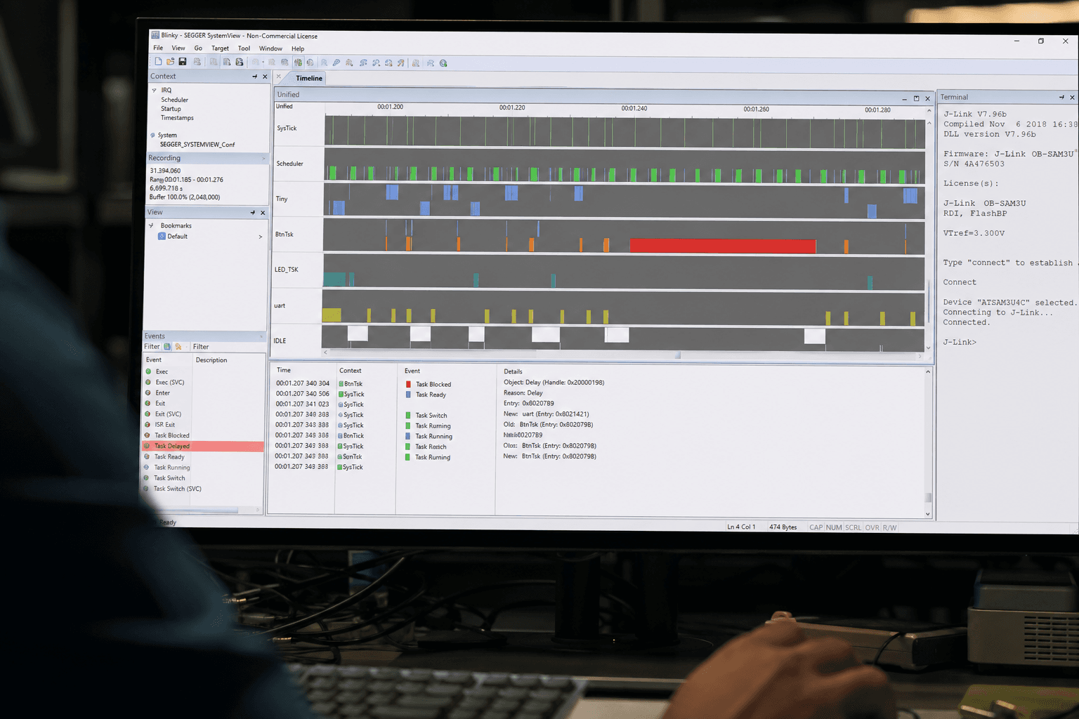 Tech workstation with performance trace display