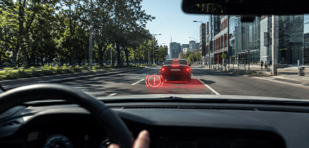 HUD alert on city street
